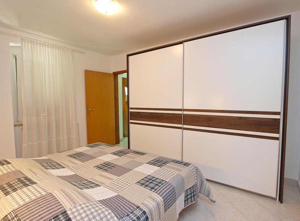 Apartments Milan 1457 Rovinj Extérieur photo